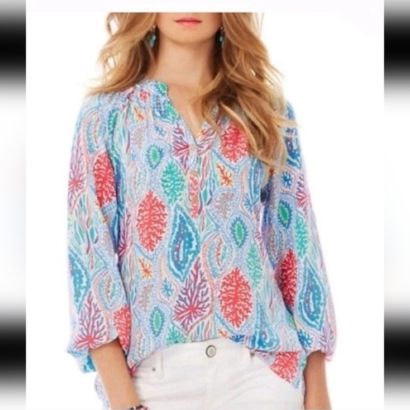 Lilly Pulitzer Elsa 100% Silk Top Let Minnow Sz S Popover Detail Logo Buttons - Picture 1 of 12
